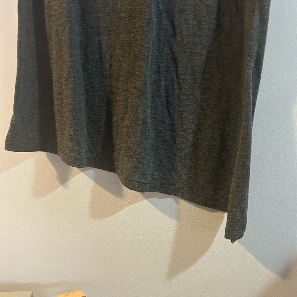 Fit to Wonder flowy Tee size medium in grey - Picture 4 of 5
